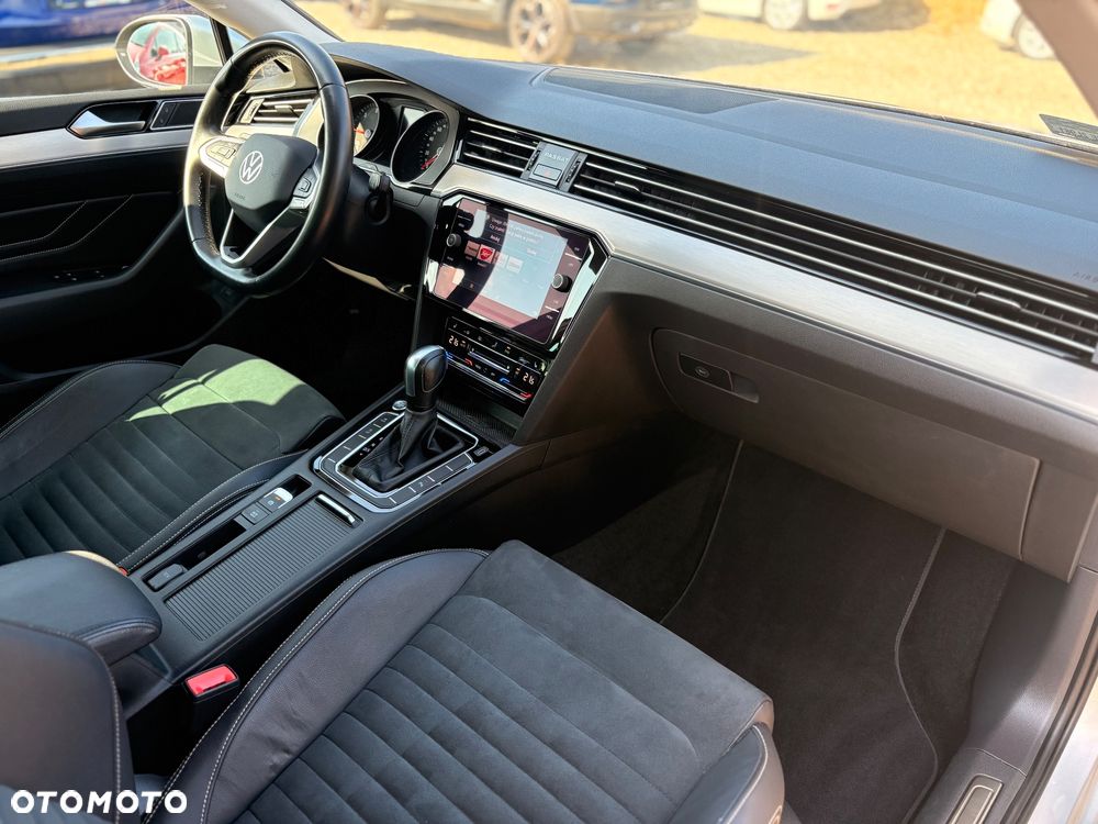 Volkswagen Passat 2.0 TDI EVO Elegance DSG - 21