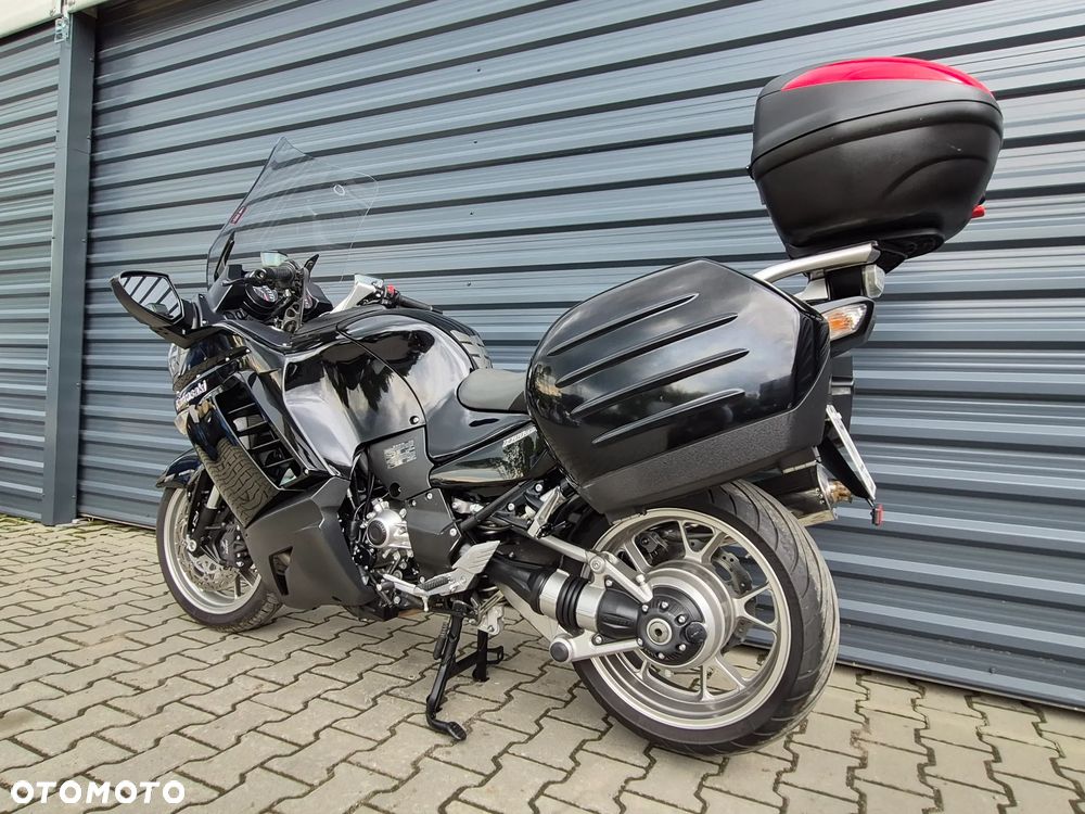 Kawasaki GTR - 5