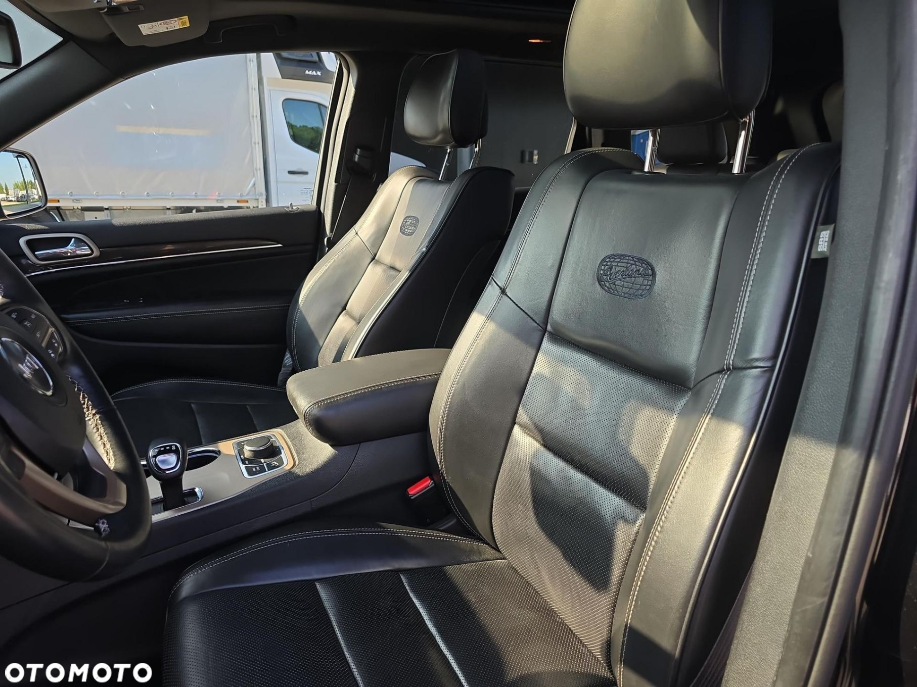 Jeep Grand Cherokee - 13