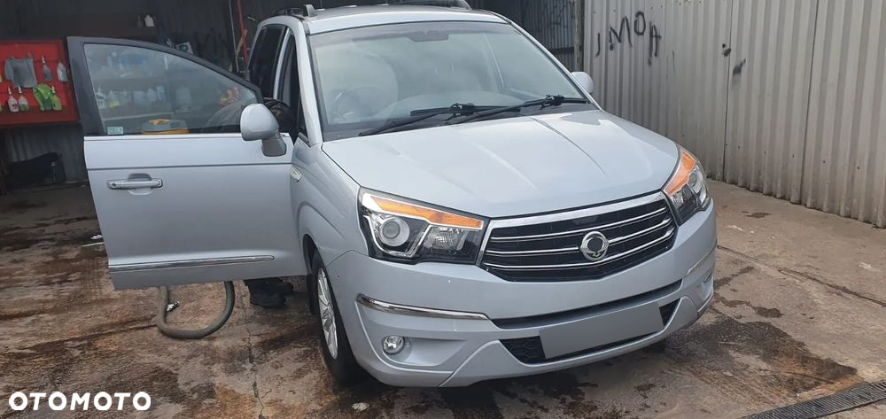 SsangYong/KGM Rodius - 3