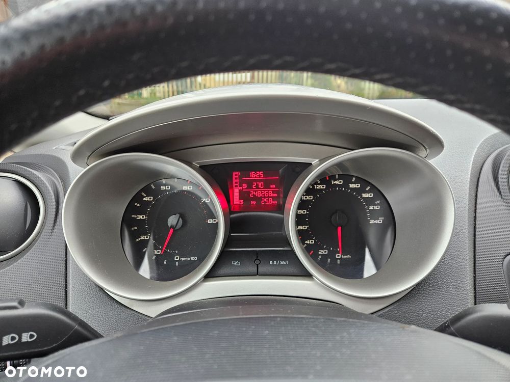 Seat Ibiza 1.6 16V Style - 10