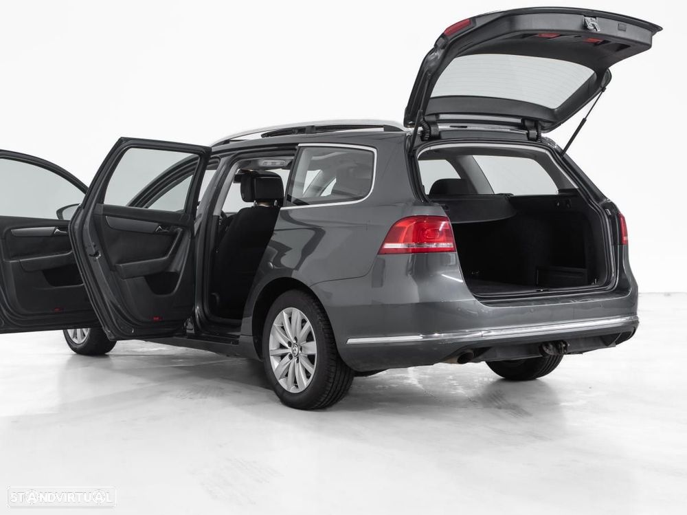 VW Passat Variant - 5