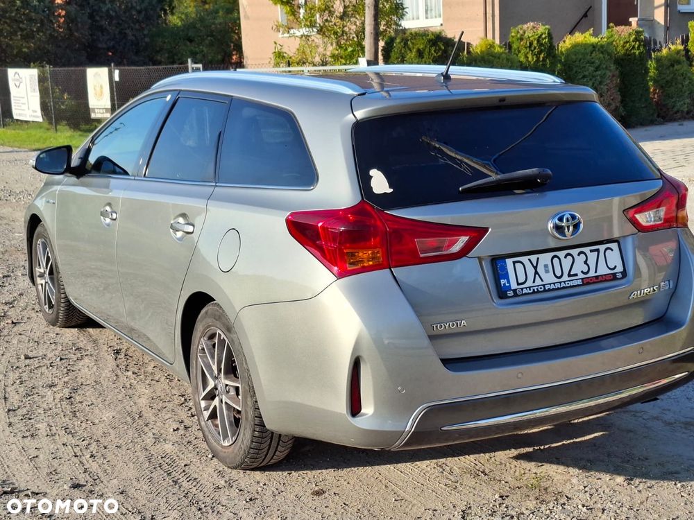 Toyota Auris 2015 photo 2