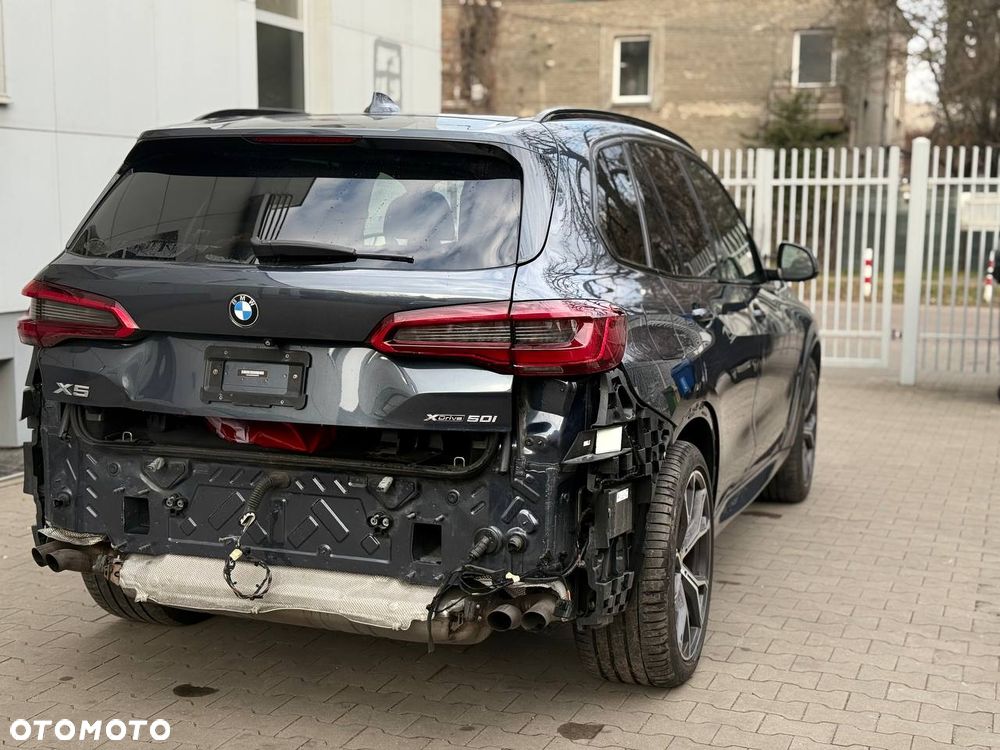 BMW X5 xDrive50i Sport-Aut - 7