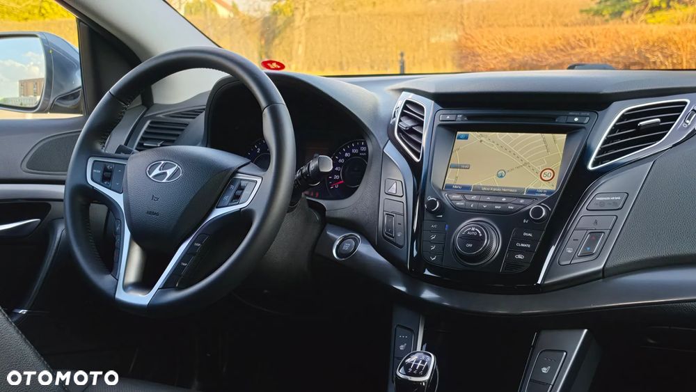 Hyundai i40 Kombi 1.7 CRDi Premium - 17