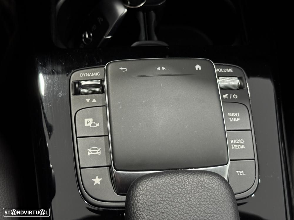 Mercedes-Benz A 180 Limousine d Progressive Aut. - 35