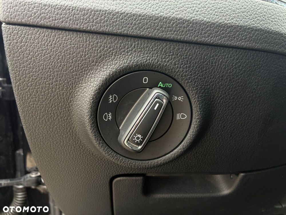 Skoda Superb 2.0 TDI SCR Style DSG - 30