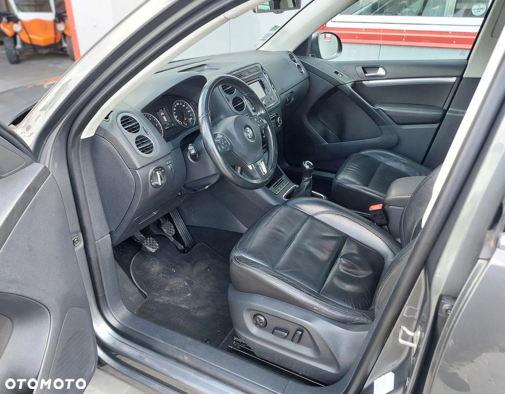 Volkswagen Tiguan - 12