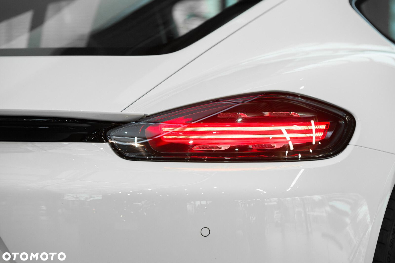 Porsche 718 Cayman - 18