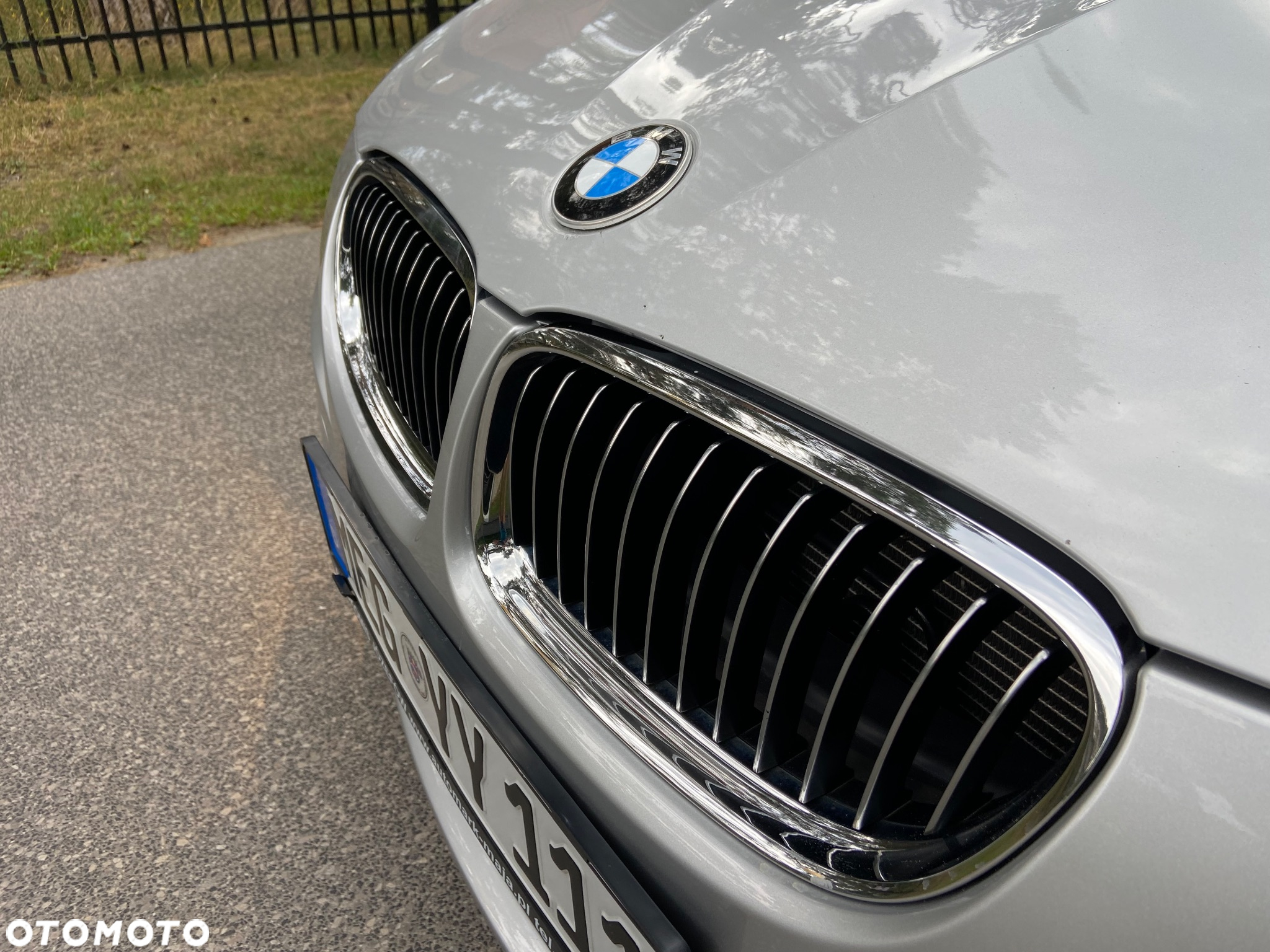 BMW Seria 3 330d DPF Touring Edition Exclusive - 4