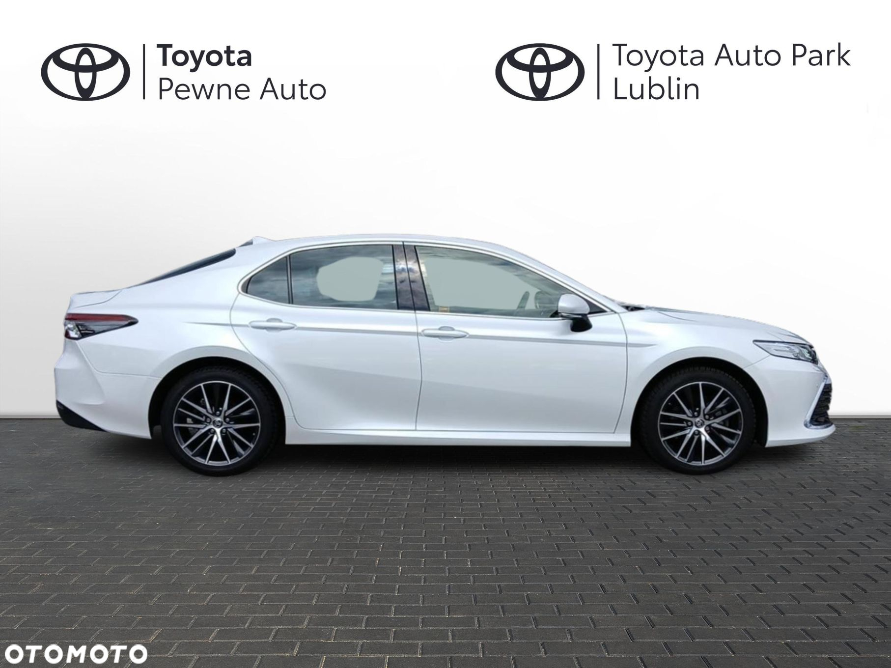 Toyota Camry - 6