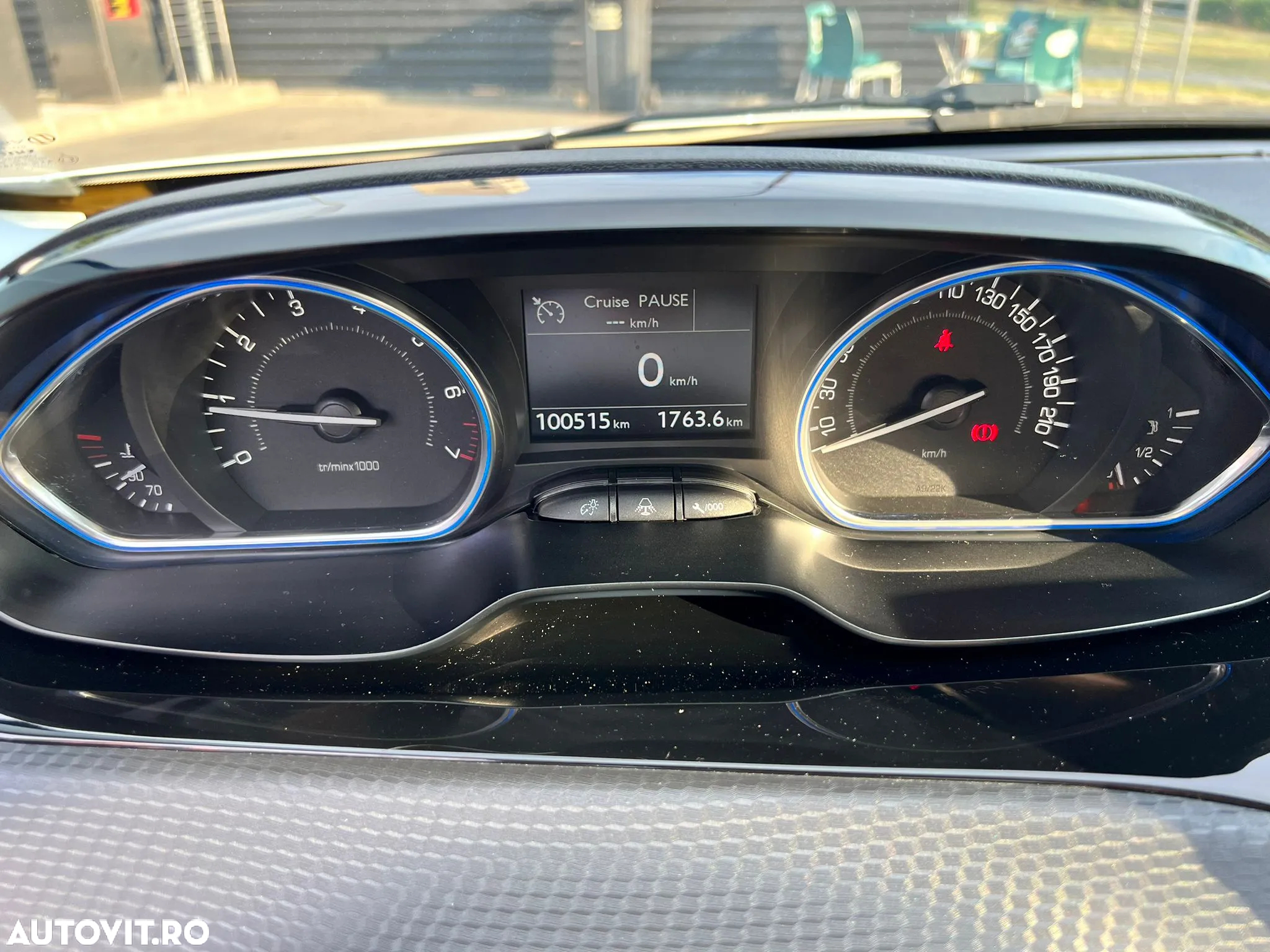 Peugeot 2008 1.2 PureTech Turbo S&S Allure - 13