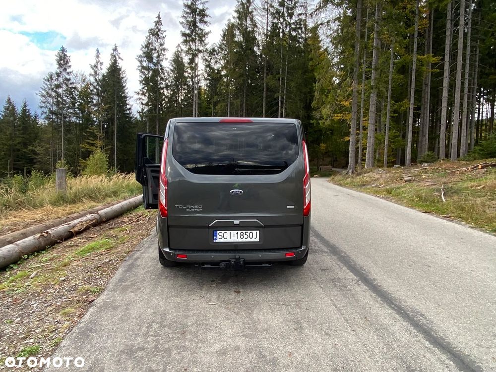 Ford Tourneo Custom - 10