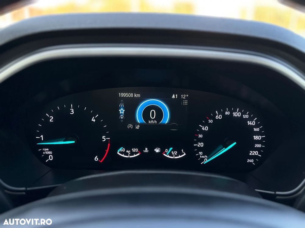 Ford Focus 1.5 EcoBlue Connected - 16