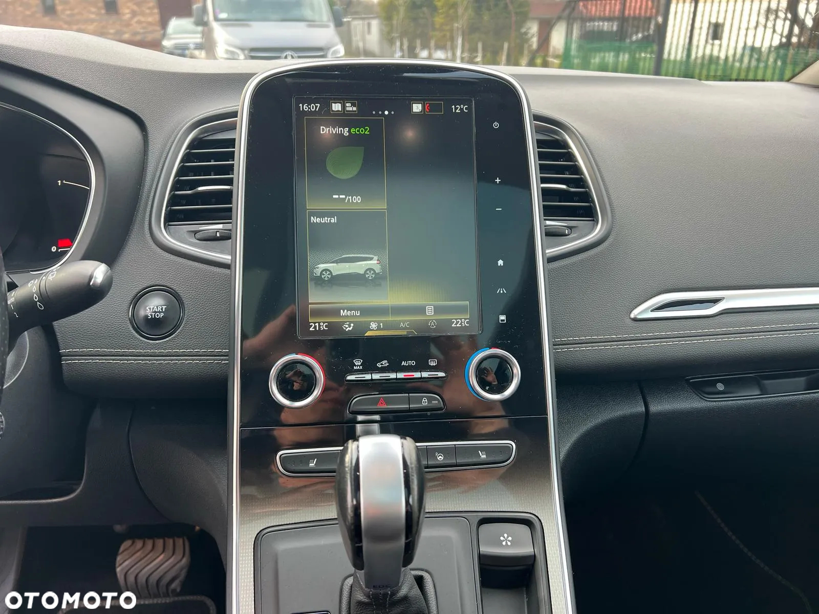 Renault Grand Scenic - 22