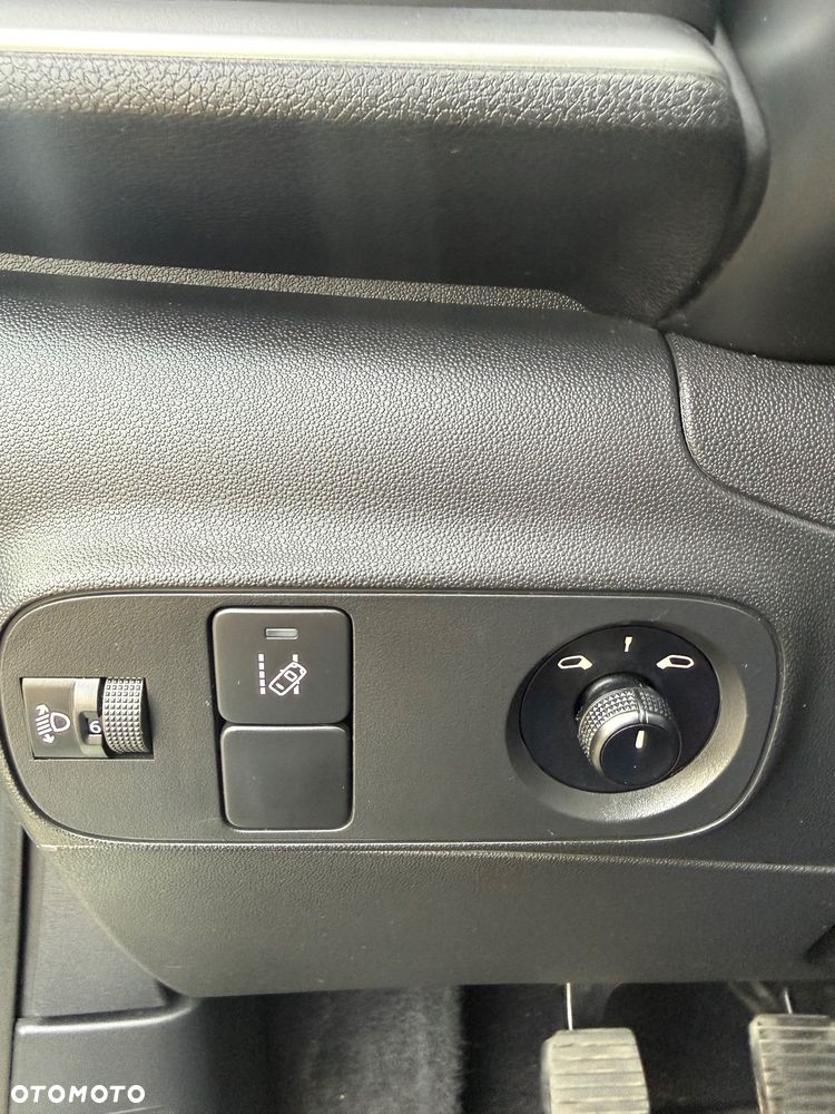 Citroën C3 1.2 PureTech Shine - 23
