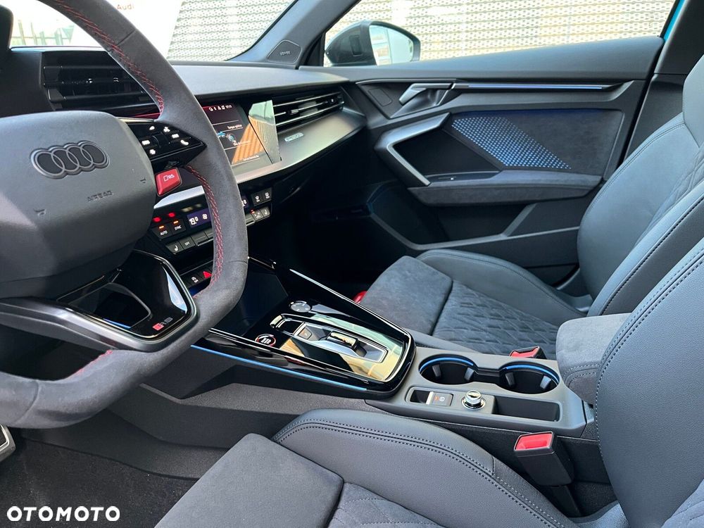 Audi RS3 Limousine - 21