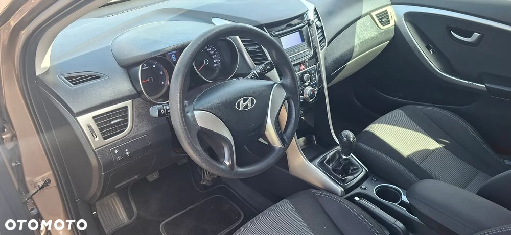 Hyundai i30 1.4 CRDi Trend - 32