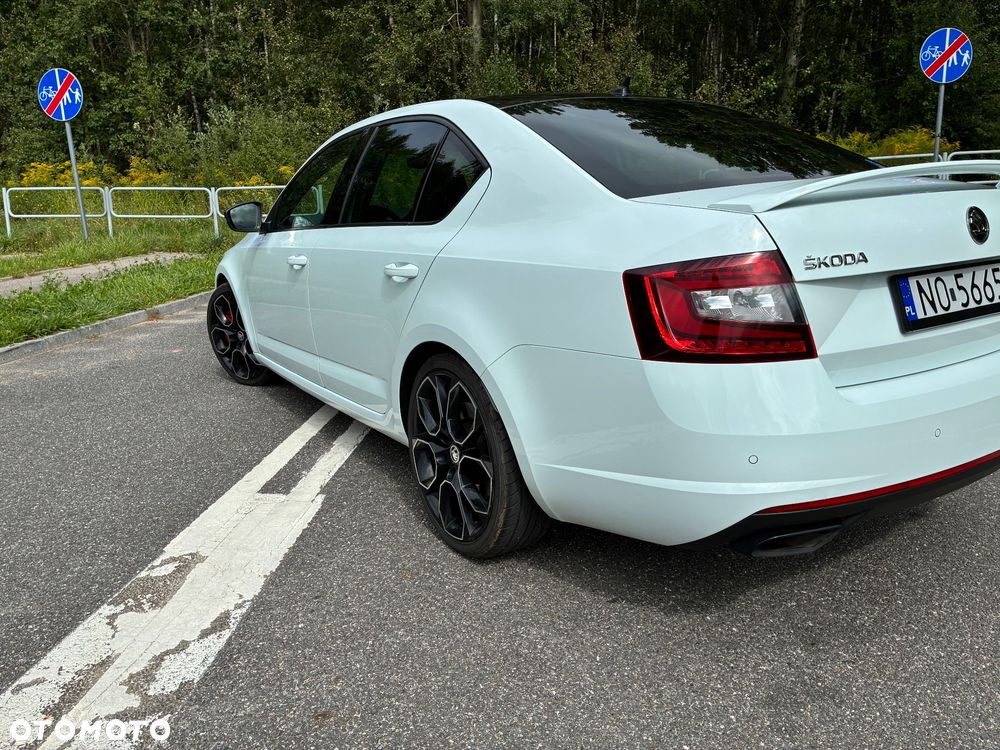 Skoda Octavia 2.0 TSI RS Challenge 245 DSG - 34