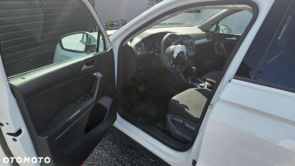 Volkswagen Tiguan - 19