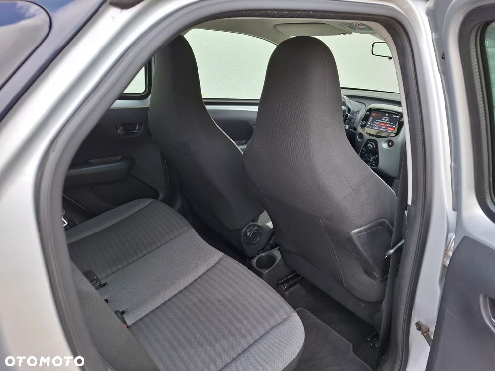 Toyota Aygo 1.0 VVT-i JBL Edition - 27