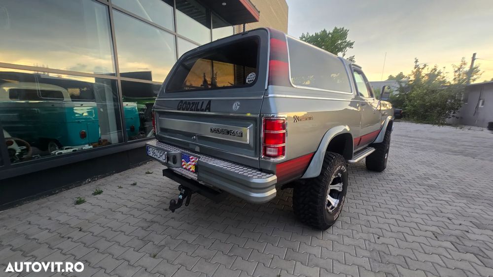 Dodge RAM - 8