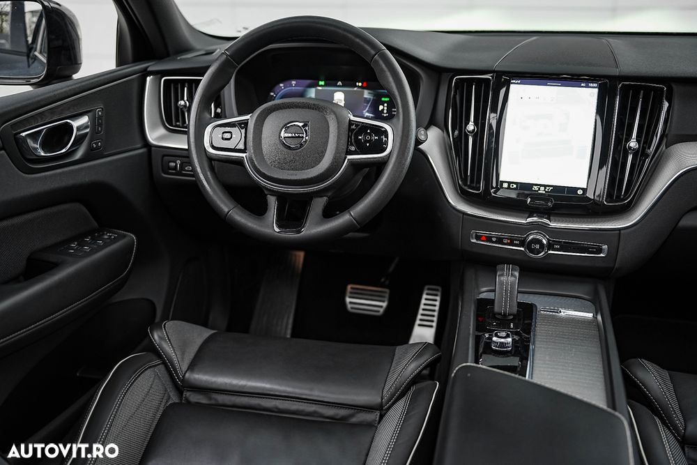 Volvo XC 60 Recharge T6 Twin Engine eAWD R-Design Expression - 9