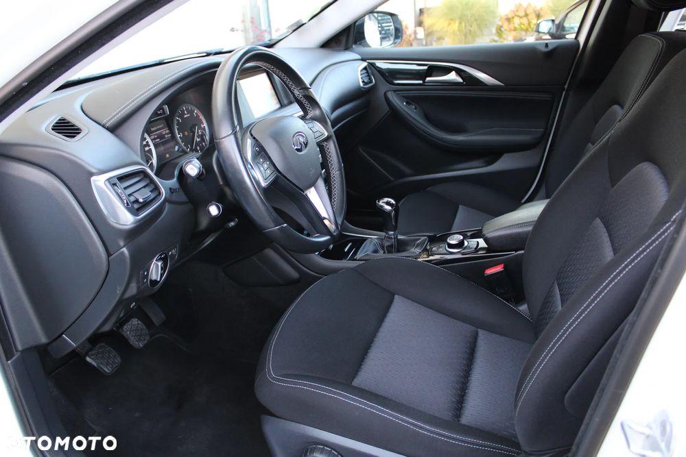 Infiniti Q30 1.5d Business Executive - 6