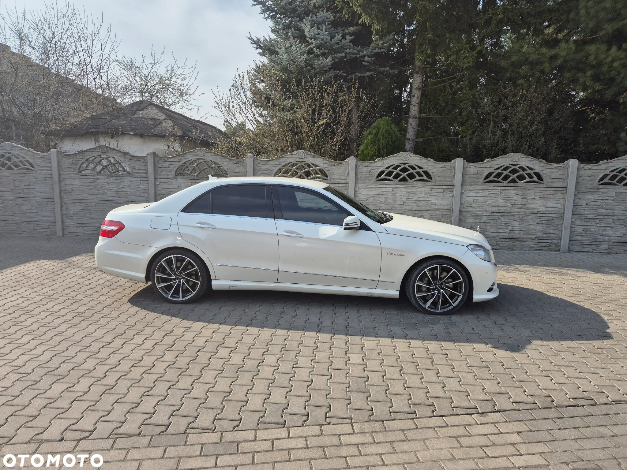Mercedes-Benz Klasa E 500 BlueEffICIENCY Avantgarde - 19