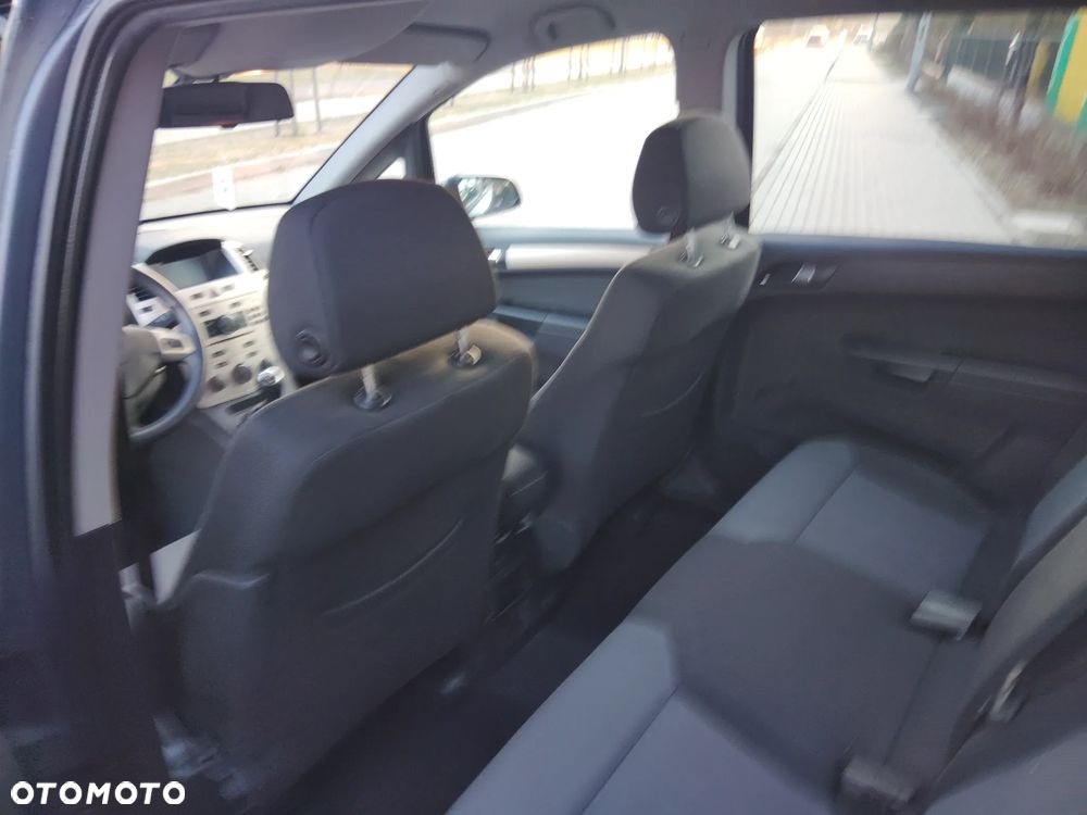 Opel Zafira 1.8 Enjoy - 23