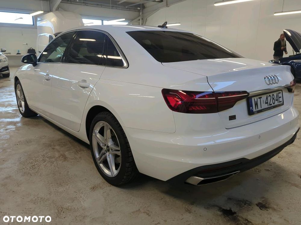 Audi A4 Limousine 35 TFSI mHEV S Line S tronic - 4