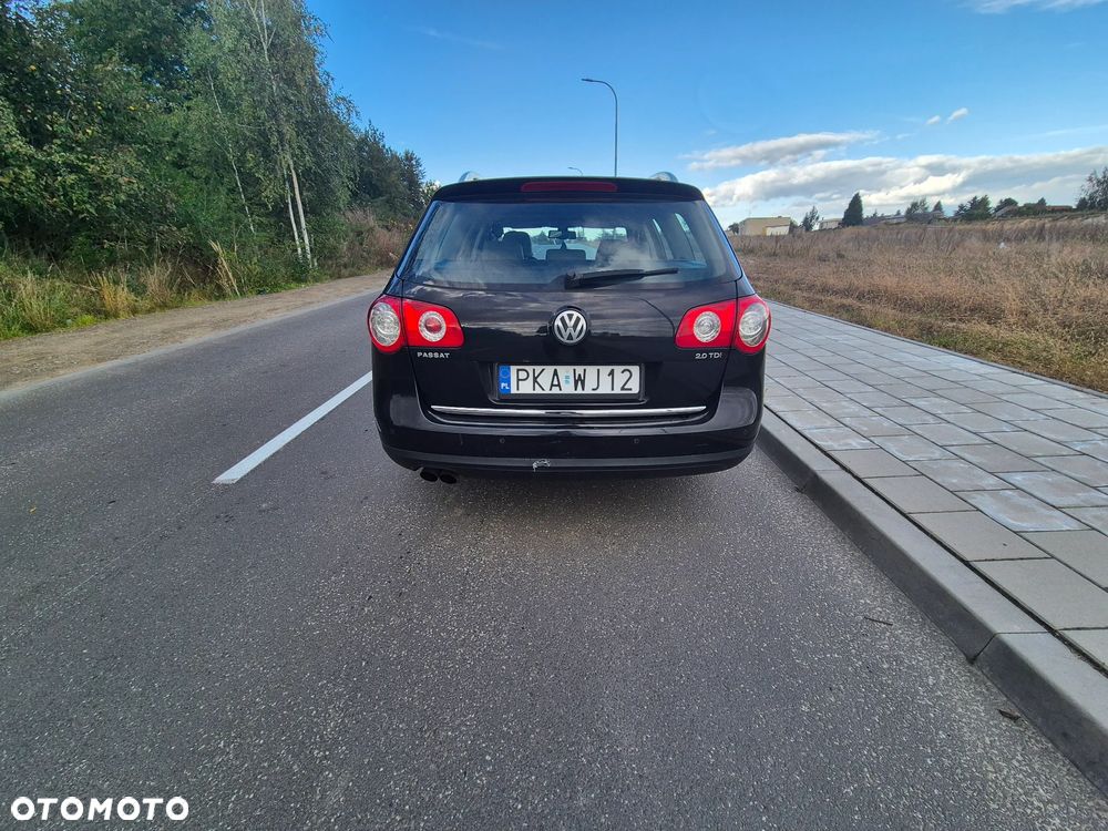 Volkswagen Passat 2.0 TDI Highline - 9