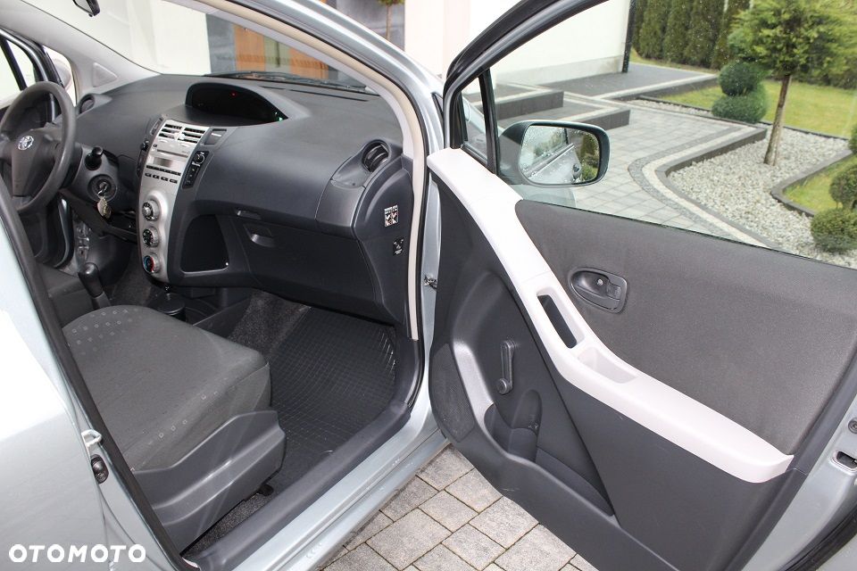 Toyota Yaris 1.0 Luna A/C - 15