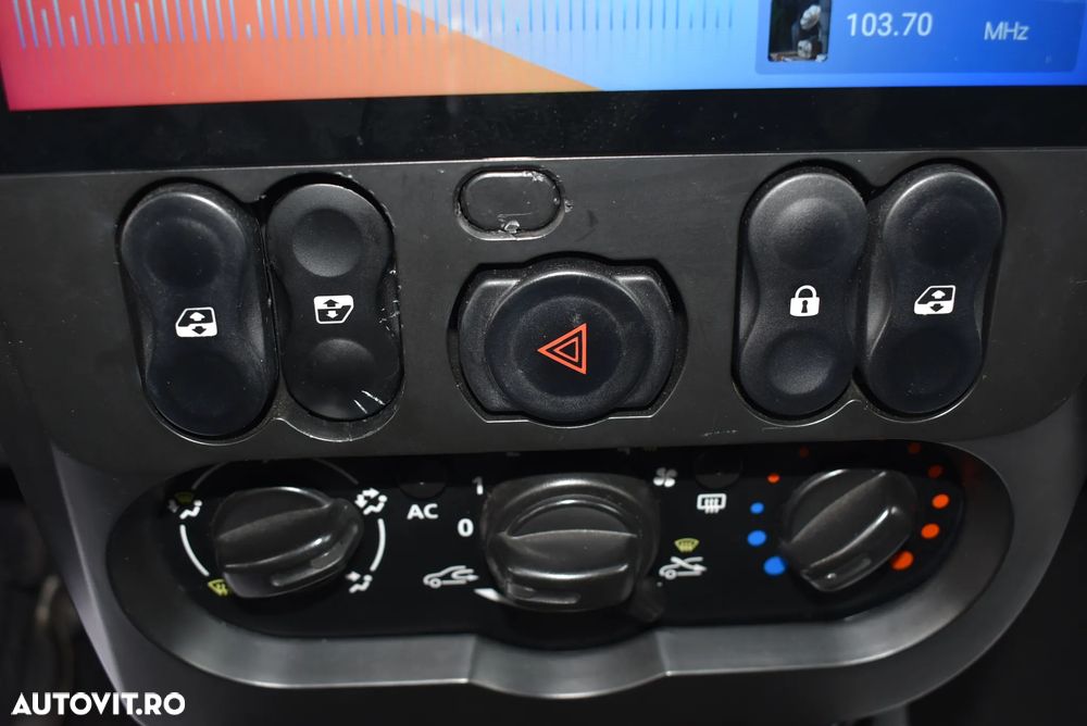 Dacia Duster 1.6 4x4 - 13