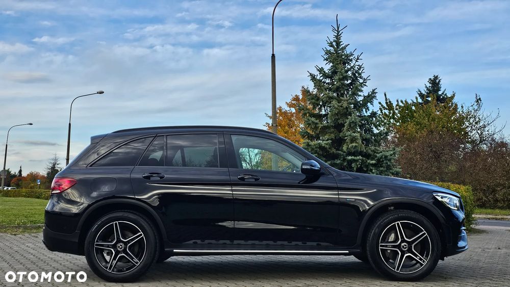 Mercedes-Benz GLC 300 e 4-Matic - 4