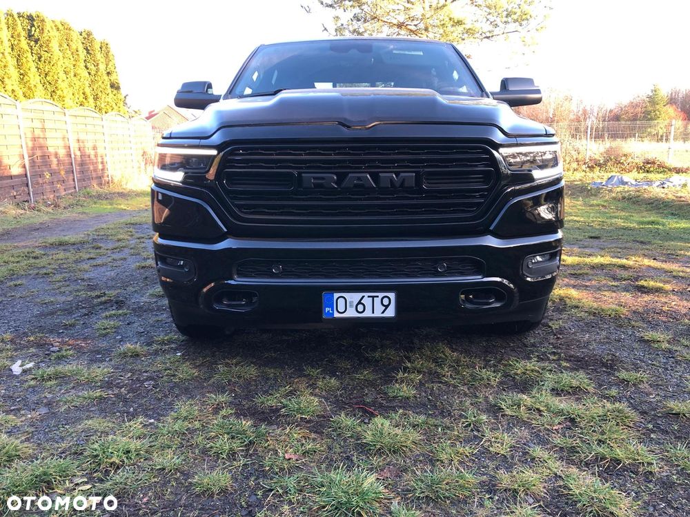Dodge RAM - 8