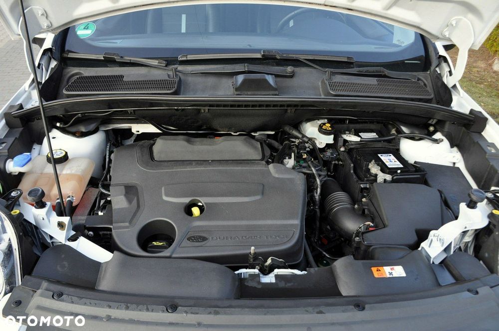 Ford Kuga - 37