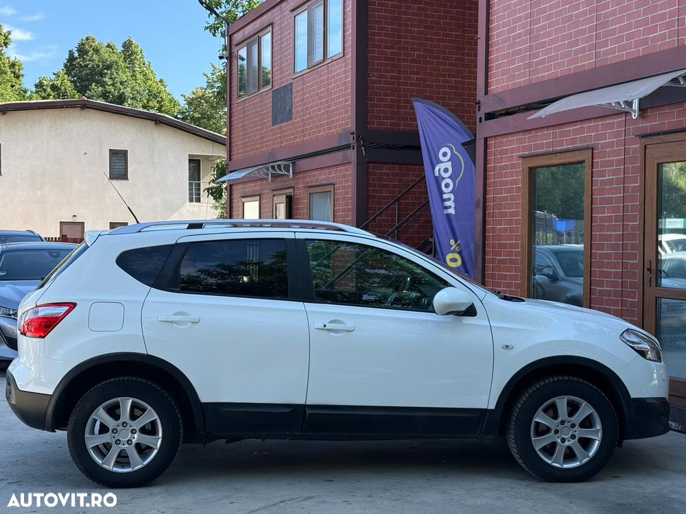 Nissan Qashqai 2.0 dCi DPF tekna - 29