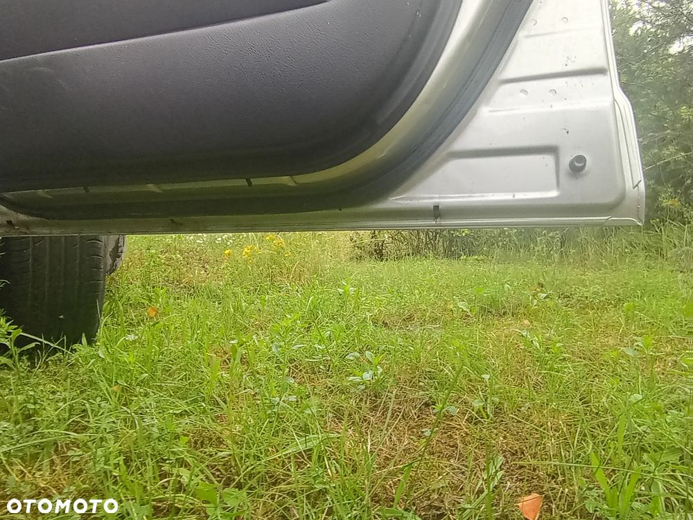 Toyota Corolla Verso 2.2 D-4D Sol 7os - 31