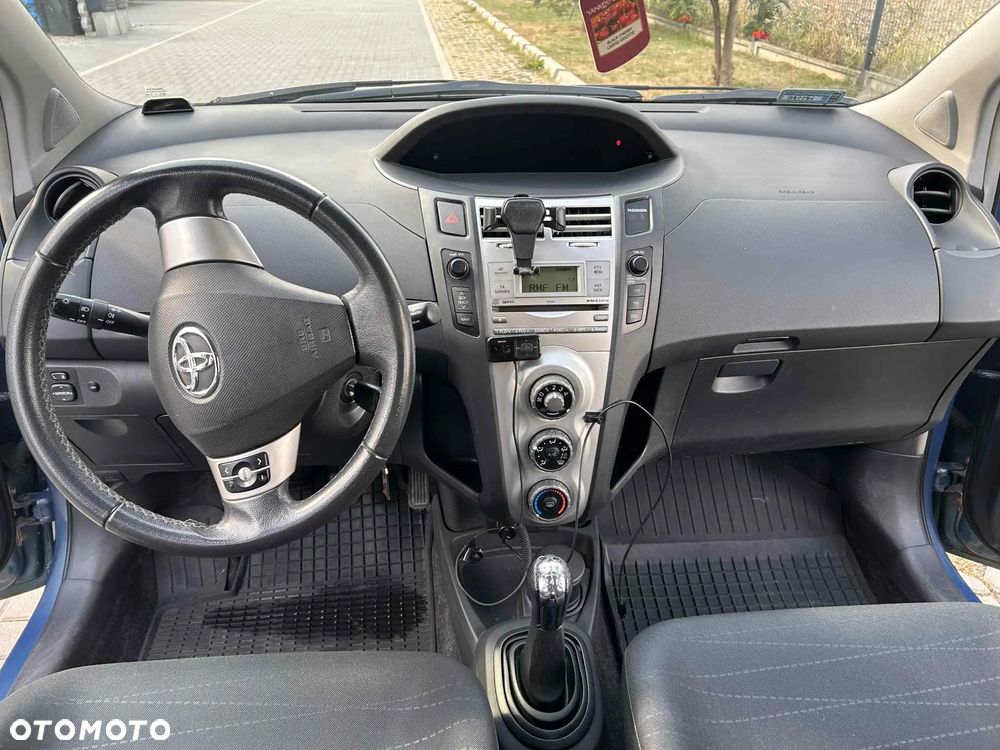 Toyota Yaris 1.3 Luna A/C - 9