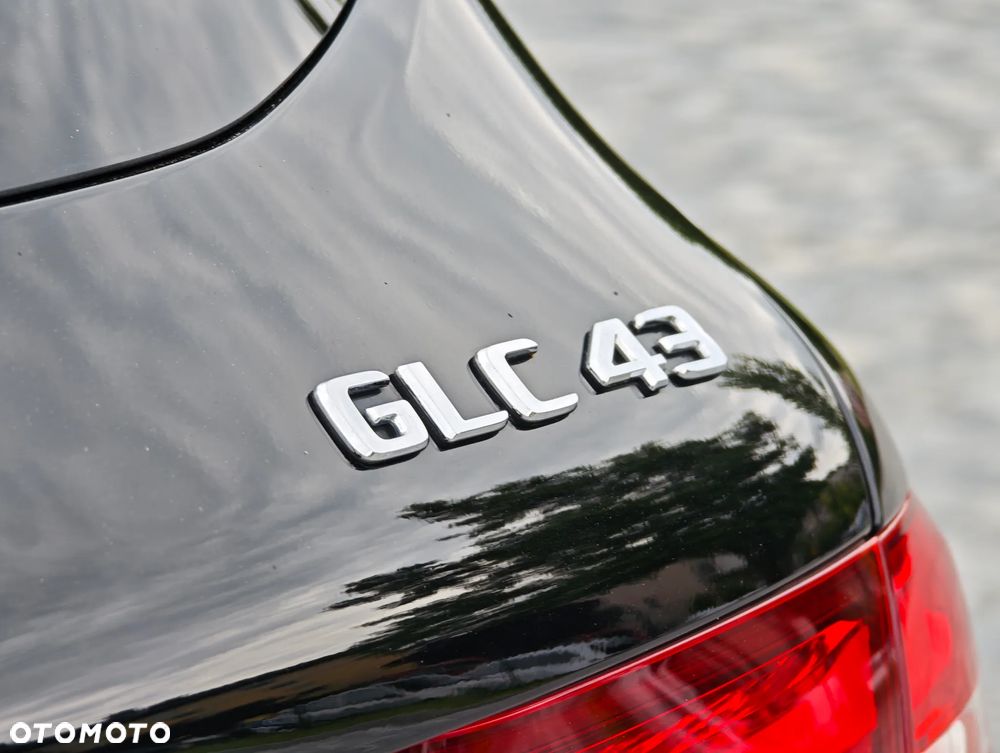 Mercedes-Benz GLC - 22