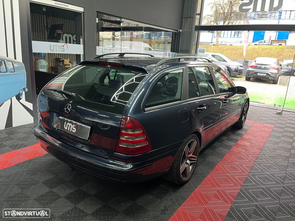 Mercedes-Benz C 200 - 6