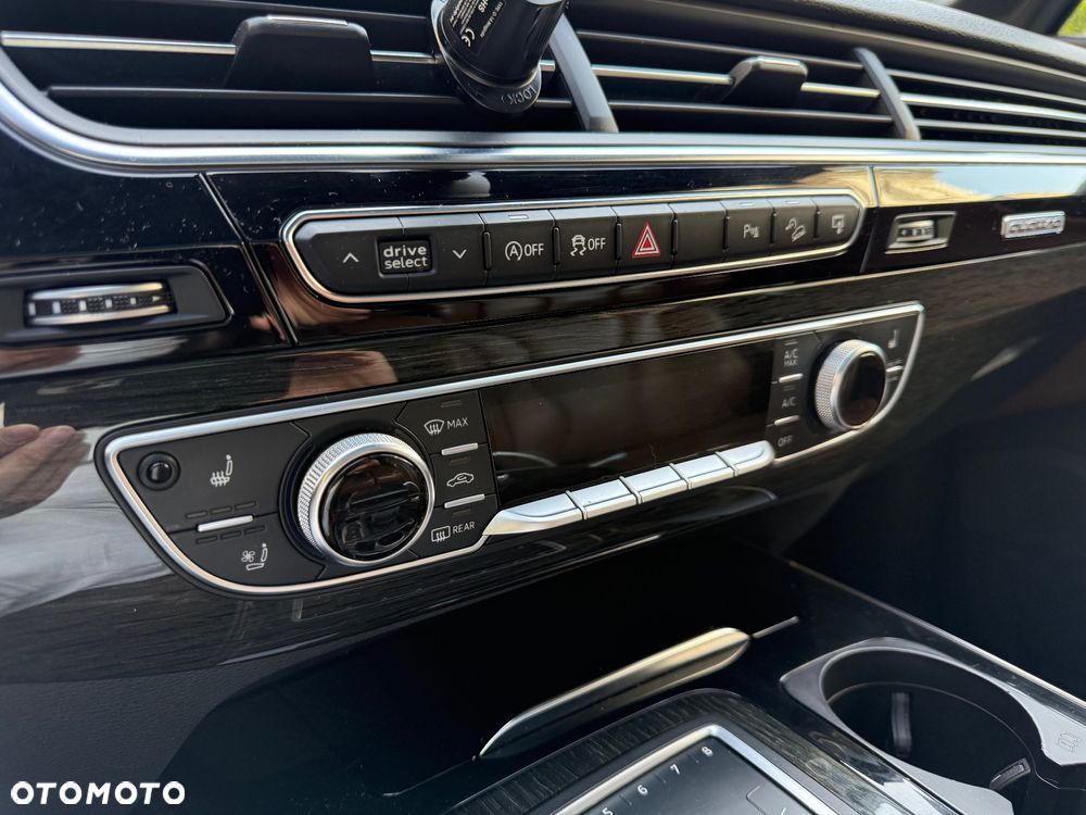 Audi Q7 - 24
