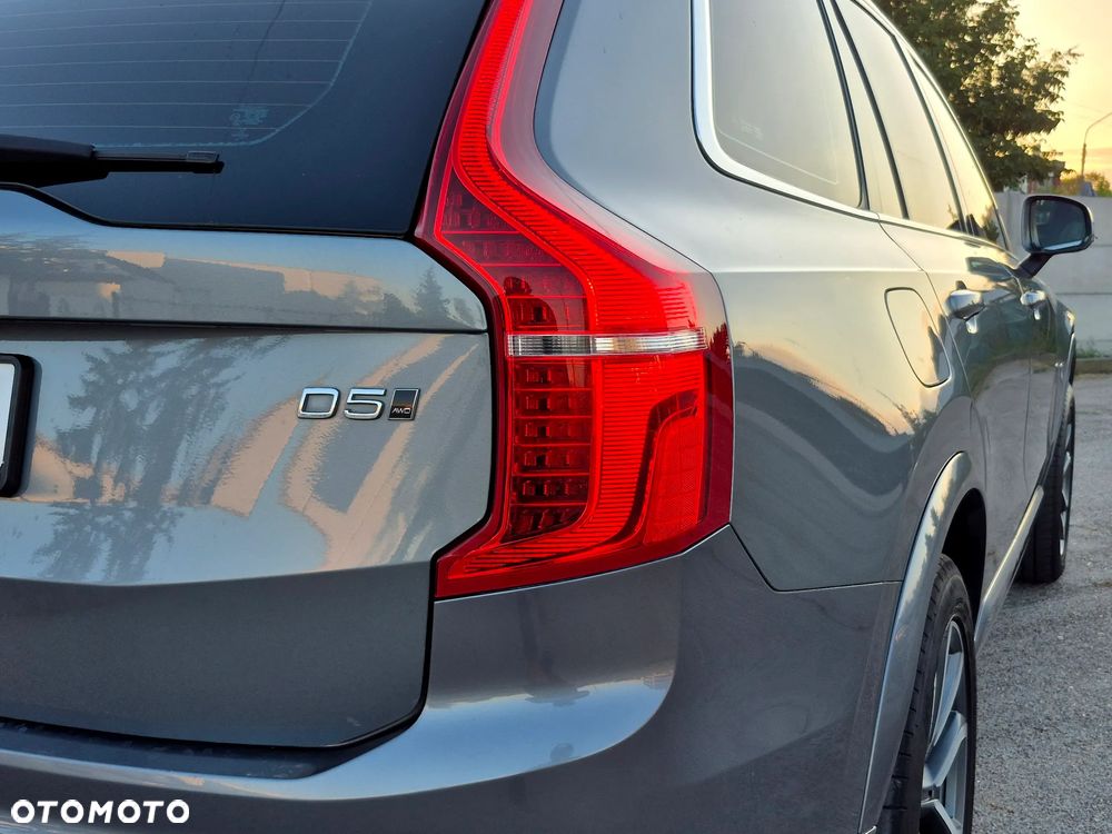 Volvo XC 90 D5 AWD Momentum 7os - 28