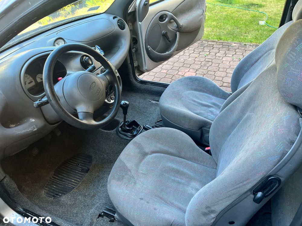 Ford KA 1.3 - 6
