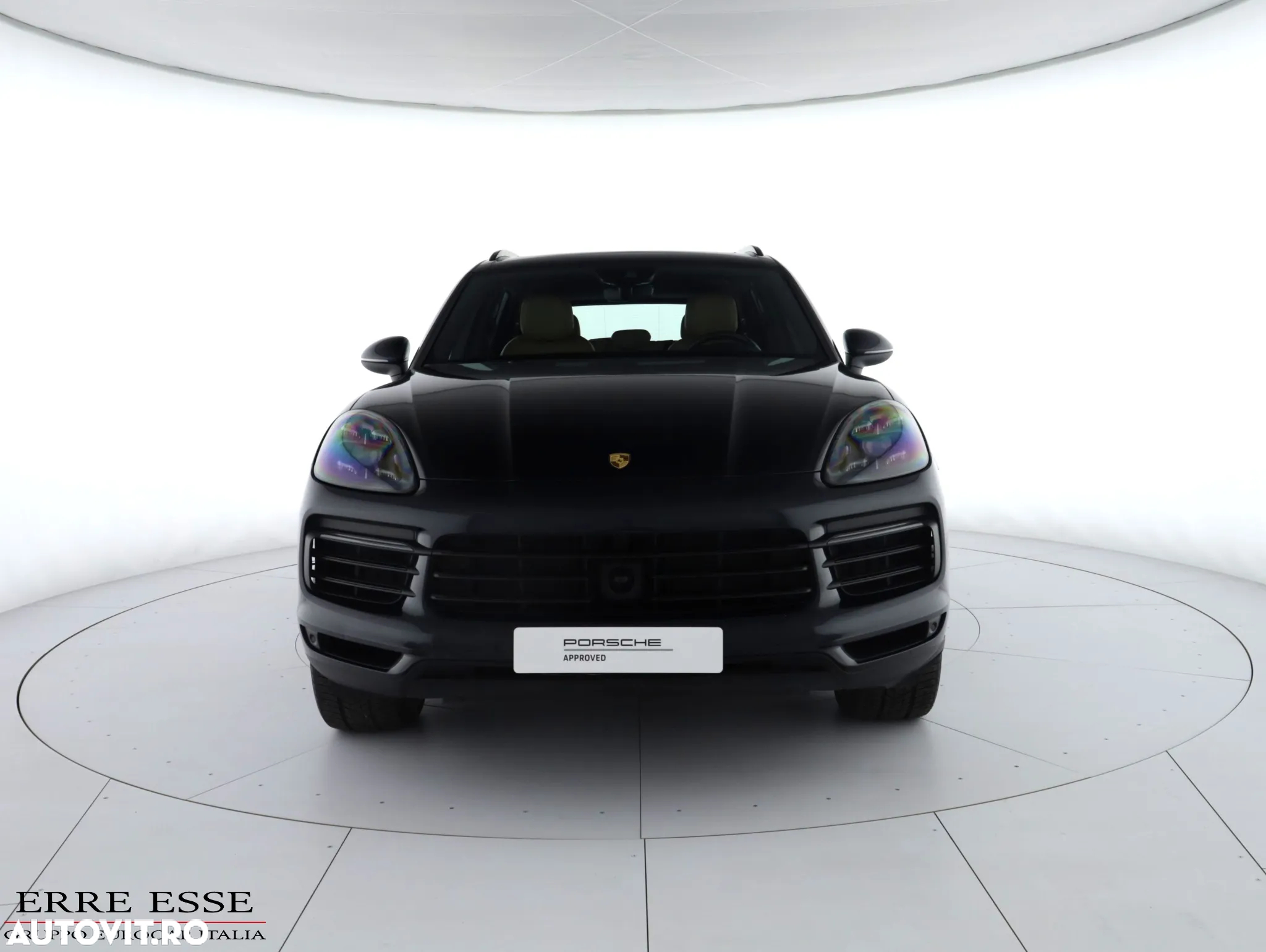 Porsche Cayenne - 34
