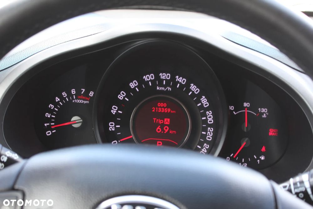 Kia Sportage 2.0 CVVT 2WD Automatik Spirit - 13
