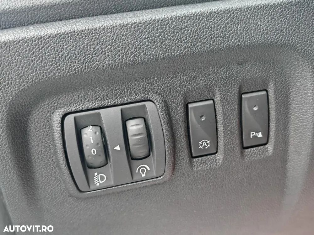 Renault Captur (ENERGY) dCi 90 EDC LIMITED - 16