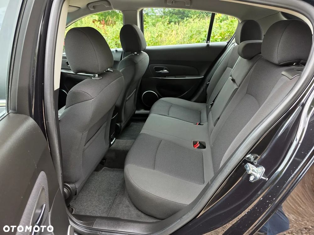 Chevrolet Cruze - 28