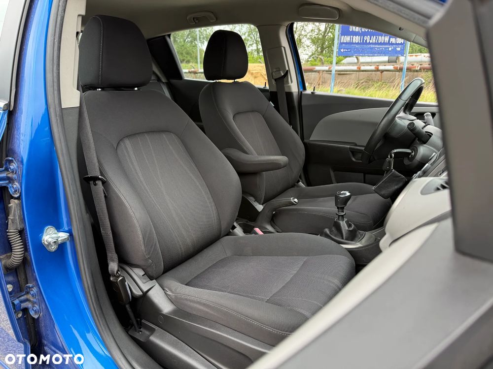 Chevrolet Aveo 1.6 LTZ - 26